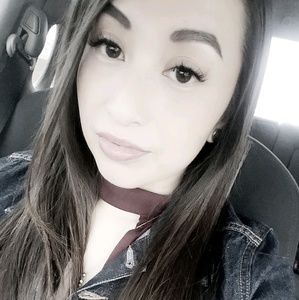 Meet your Posher, Adriana